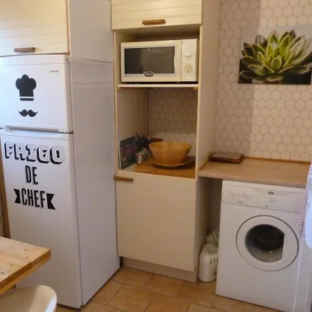 Le Clos Fleuri בית הארחה *