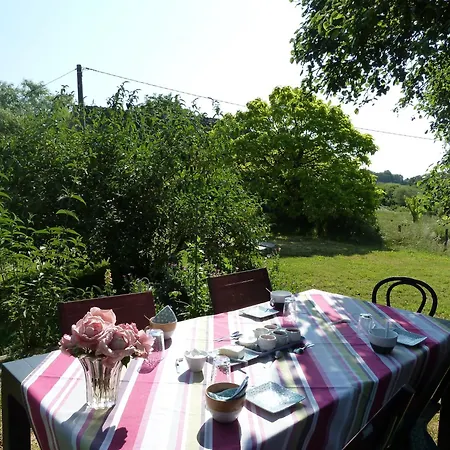 Le Clos Fleuri Guest house Segrie
