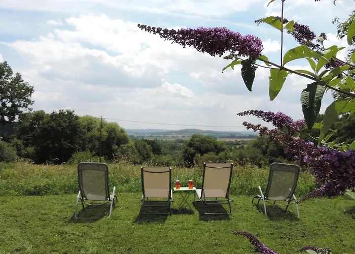 Le Clos Fleuri بيت ضيافة