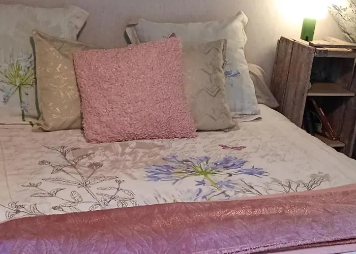 Le Clos Fleuri بيت ضيافة