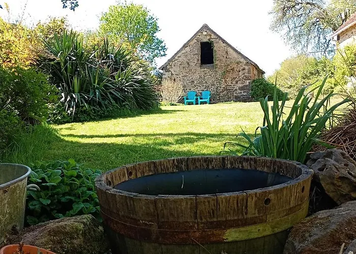 Le Clos Fleuri بيت ضيافة